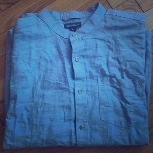 Men’s Eddie Bauer collar band dress shirt